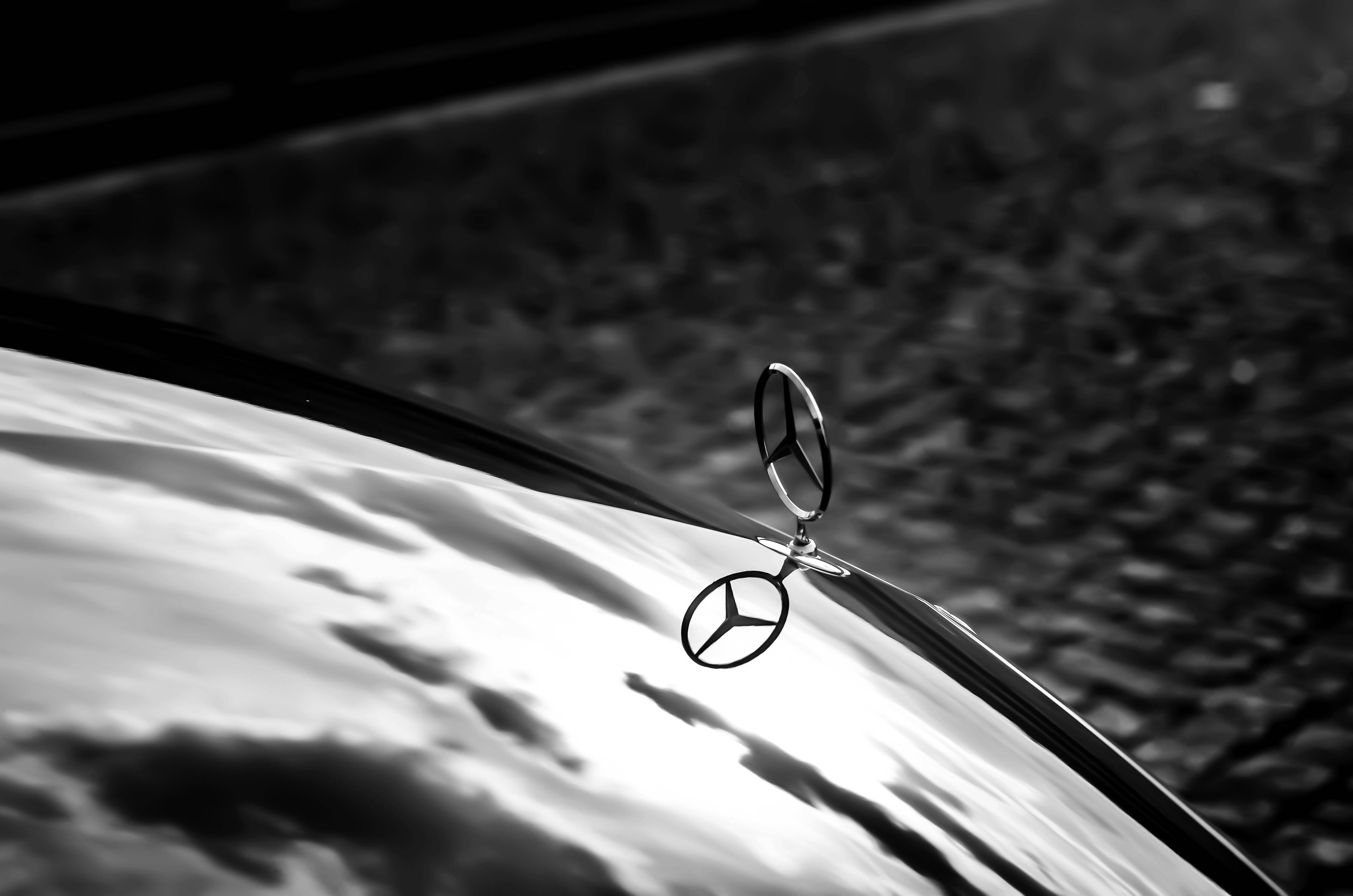 Mercedes Benz Car Image